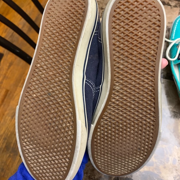 Vans - Picture 2 of 3